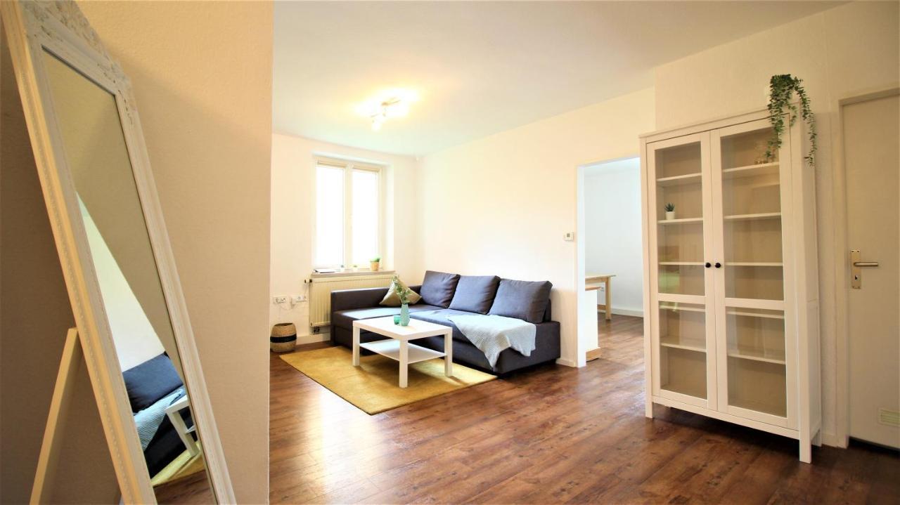 Appartement Zentral Wohnen - Inkl. Privatem Stellplatz à Wurtzbourg Extérieur photo