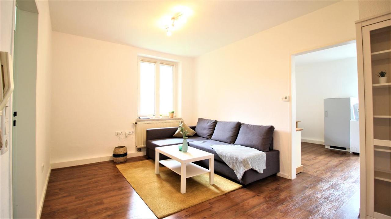 Appartement Zentral Wohnen - Inkl. Privatem Stellplatz à Wurtzbourg Extérieur photo