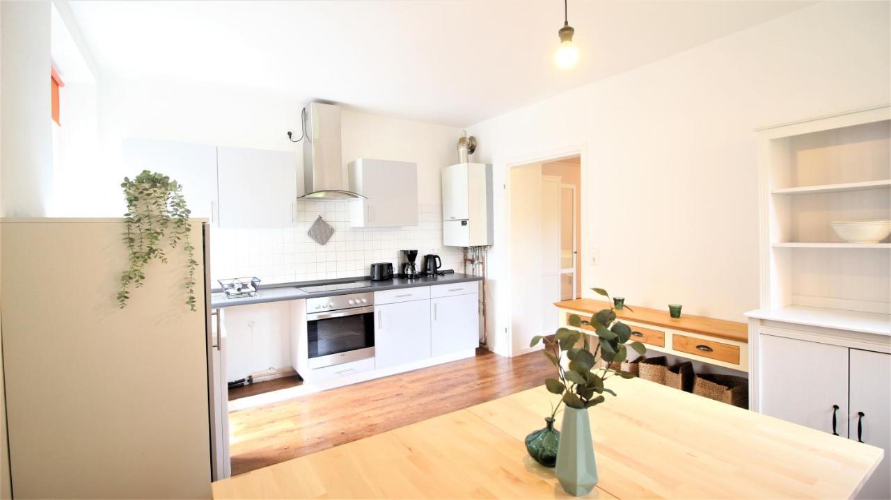 Appartement Zentral Wohnen - Inkl. Privatem Stellplatz à Wurtzbourg Extérieur photo